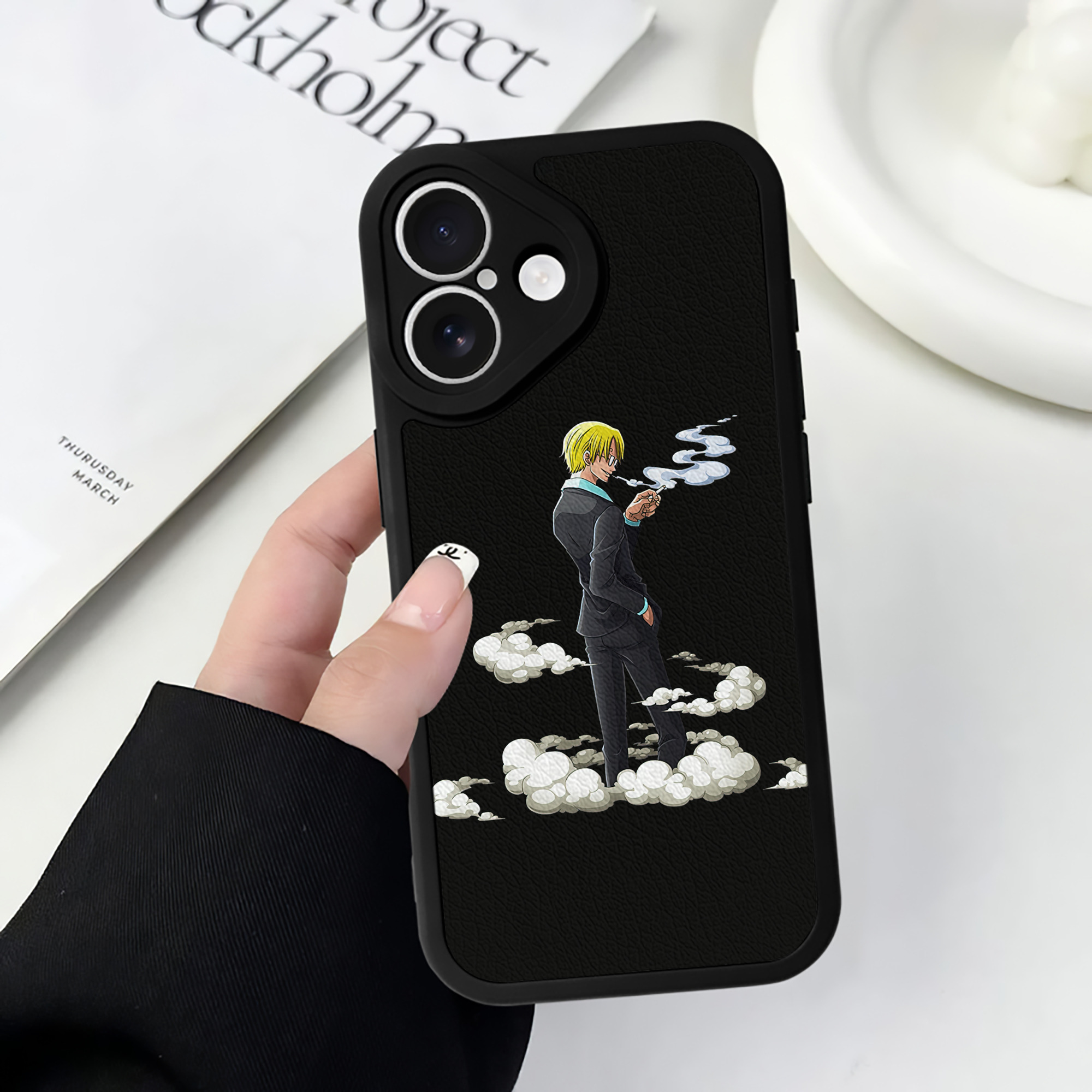 （画像用） ワンピース サンジ ONE PIECE Sanji 【iPhone 16シリーズ対応】シリコンスマホケース（レザー調） 材質：シリコン